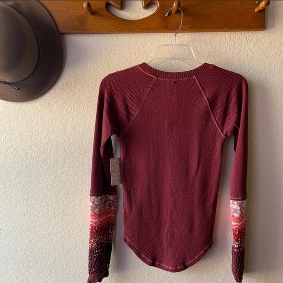 NWT Free People in the mix cuff top size XS - Picture 4 of 5